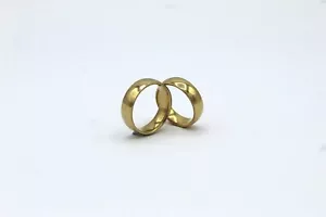6mm Stainless Steel Mens Womens Wedding Band - Gold Ring - Picture 1 of 9