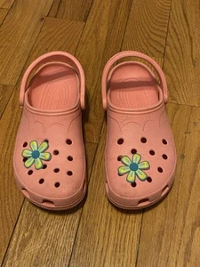 Women's Crocs Classic Clog Pink w/ Flower Jibbitz Size Small 6-7 - Picture 1 of 4