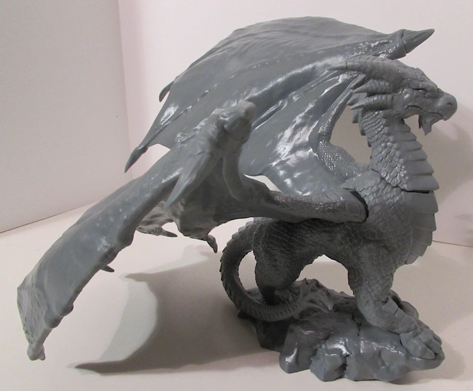 Reaper Bones IV Argent, Silver Dragon, Completo, Sin Montar, Casi Como Nuevo Foto 1 de 4