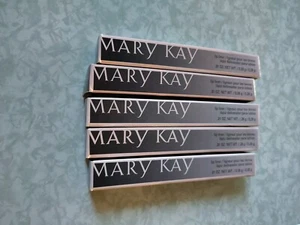 mary kay lip liner Lot Cinnamon, Chocolate, Clear, Raspberry - Picture 1 of 2
