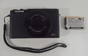 Fuji Fujifilm XQ1 Compact Digital Camera Black 12.0MP USED Japan umataRO - Picture 1 of 10
