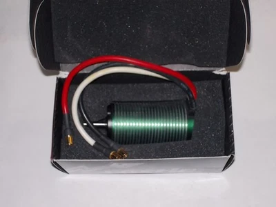 Motor sin escobillas Castle 1518 1800KV - 50% más de par que el motor típico de 1800KV Foto 1 de 4