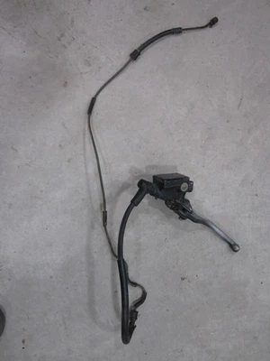 Cilindro maestro embrague Honda Shadow VT700C 1984 usado con palanca y manguera Foto 1 de 2