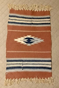 Alfombra de lana tradicional hecha a mano del suroeste multicolor Kilim 21X13" - Imagen 1 de 4