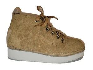 New Clarks Originals Women's Desert Boots Chukka Tan Rare Pair US 7 Sneakers HTF - Picture 1 of 12