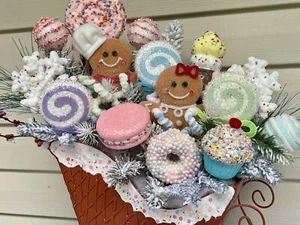 XMAS CANDY CANE SLEIGH GINGERBREAD XMAS ARRANGEMENT NOT WREATH PEPPERMINT lollio - Picture 1 of 3
