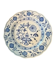 Meissen Blue Onion Dinner Plate Crossed Swords 9 3/4" Blue White Scalloped Edge - Picture 1 of 3