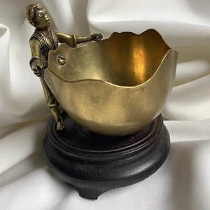 1800’s Monkey Ape Egg Antique Bronze Sculpture Statue Figure Animal Zoo Art - Picture 1 of 11