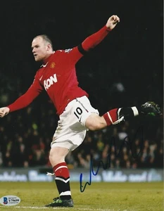WAYNE ROONEY Signed Manchester UNITED 8X10 PHOTO w/ Beckett COA - Picture 1 of 1
