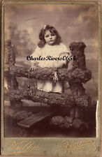 CABINET CARD CHILD WITH SKIPPING ROPE BY WALKER OF CASTLEFORD, YORKSHIRE PHOTO