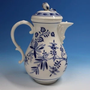 Meissen Crossed Swords - Blue Onion - Coffee Pot - 8 inches - Picture 1 of 6