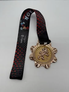 WDW Walt Disney World 2017 RunDisney Marathon Weekend MINNIE MOUSE 10k Medal - Picture 1 of 4