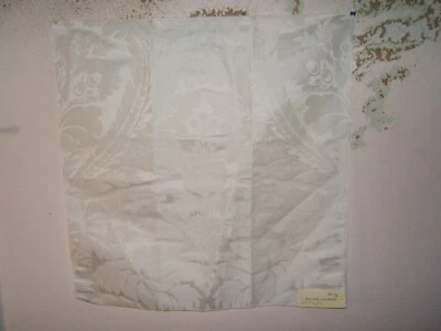 Ralph Lauren, Damasco Lansing, Brocado Damasco Trad, 26.50" W X 27" L, Color Blanco Foto 1 de 2