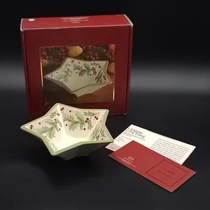 LENOX CHRISTMAS HOLIDAY GATHERINGS STAR BOWL HOLLY & BERRIES IN BOX FROM MACYS - Picture 1 of 9