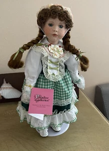 PARADISE GALLERIES "KELLY" DOLL BY PATRICIA ROSE EIGHTEEN NOTE MUSICAL MOVEMENT  - Picture 1 of 4
