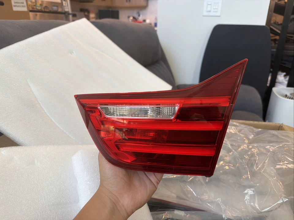 Luz trasera interior del lado del pasajero derecho OEM 14-17 BMW F32 F33 430i 428i M4 Foto 1 de 3