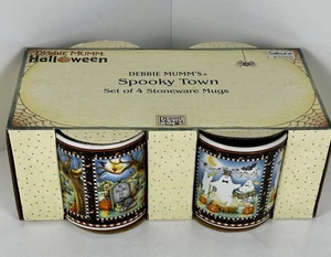 Juego de 4 tazas de café de gres de colección Debbie Mumm Sakura SPOOKY TOWN Halloween - Imagen 1 de 3