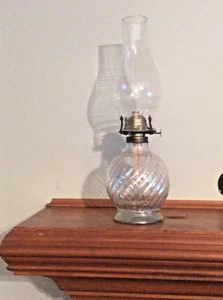 Vintage Kerosene Iridescent Swirl Ball design Lamp &Chimney-Both glass-excellent - Picture 1 of 7