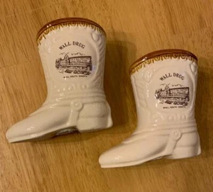 Vintage Salt Pepper Shaker Set Western Boots Ad Wall Drug Store South Dakota 4" - Picture 1 of 7
