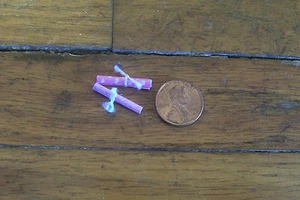 Dollhouse Miniature Half Scale Wrapping Paper 1:24 Set 6 - Picture 1 of 1
