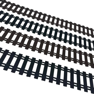 Creative Memories Train Tracks 12” Border Cardstock Die Cut Shapes, 4 Peças - Imagem 1 de 3