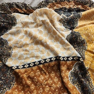 orange black pattern sarong - Picture 1 of 2
