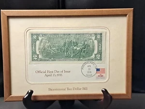 BANCONOTA DUE DOLLARI BICENTENARIO ufficiale incorniciata PRIMO GIORNO DI EMISSIONE 13 APRILE 1976 - Foto 1 di 3