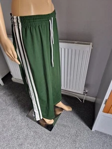 ASOS GRÜN WEISS SPORTLICHER ROCK MAXI MIDI MIDAXI LANG TRAININGSANZUG 90ER 00ER Y2K STIL - Bild 1 von 6