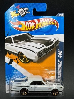 Hot Wheels 67 Oldsmobile 442 blanco 2012 Muscle Mania 1/10 #101 ¡En paquete! Foto 1 de 3