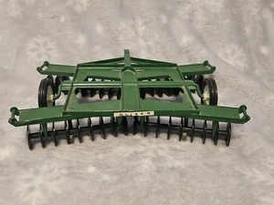 Vintage ERTL Oliver Disc 1/16 1973 No.628 USA - Picture 1 of 12