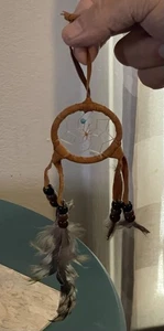 Schlüsselanhänger Leder Traumfänger baumelnde Federn Indianer Landhausstil - Bild 1 von 6