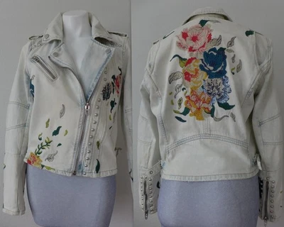 Jaqueta de motocicleta feminina BlankNYC jeans bordada cravejada azul claro tamanho M - Imagem 1 de 4