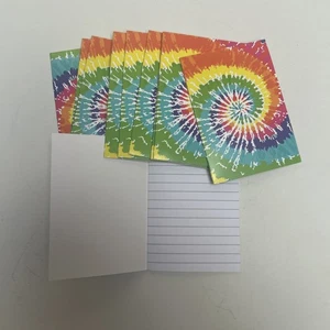 10 Stück Tie Dye Mini Notizbücher (4,75” x 3,25”) 32 linierte Seiten innen - Bild 1 von 1