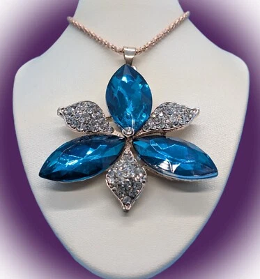 Lovely! Betsey Johnson Ocean Teal Blue & Clear Crystal Sparkly Flower Necklace! - Image 1 of 4
