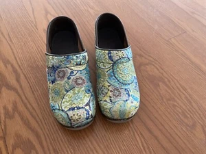 Sanita Professional Clogs, Zagora, Blue, Size 36 (6), Worn One Time - Picture 1 of 4