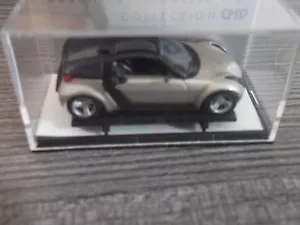 Busch 49355 Smart Roadster silber - schwarz 1:87 in Vitrine mit OVP HO - Picture 1 of 1