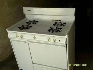 Oven/Stove gas Summit brand - Picture 1 of 3