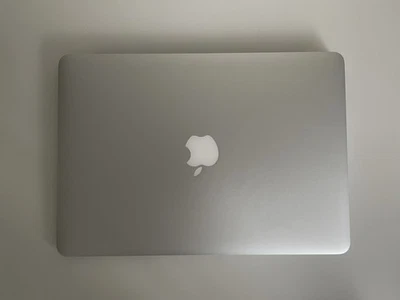 Apple MacBook Air 13" 2017 - Bild 1 von 4