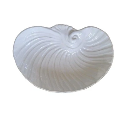 Plato para servir Olfaire Seashell plato hecho en Portugal concha de almeja blanco 10 pulgadas Foto 1 de 4