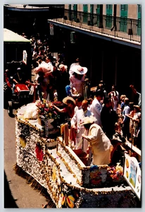 Foto Familienfundfoto Vintage Bild New Orleans LA Parade Float - Bild 1 von 2