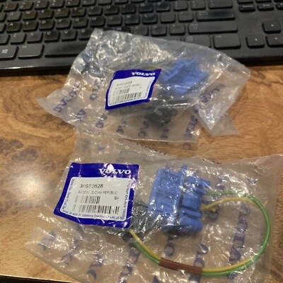 KIT SERVICIO FAROS VOLVO V40 MK1 ORIGINALES 30652028 Foto 1 de 3