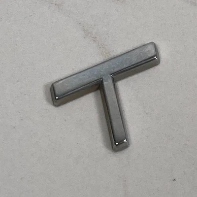 Volvo S60 2.4T 2001-2009 emblema insignia logotipo letra 'T' maletero trasero B3747 cromado Foto 1 de 4