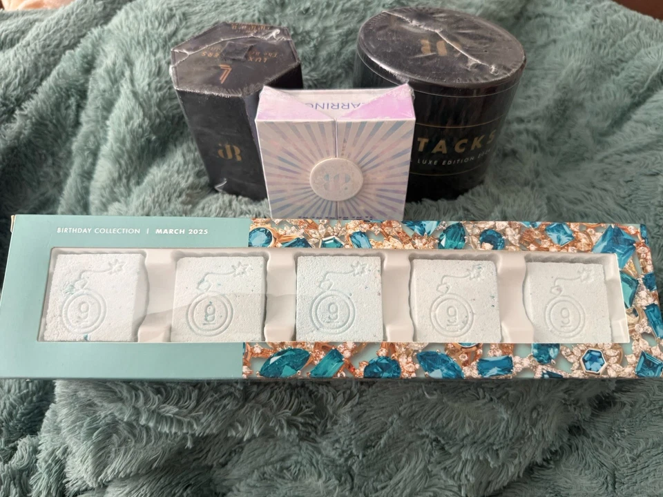 大量炸弹派对珠宝戒指耳环手链 — 第 1/1 张图片