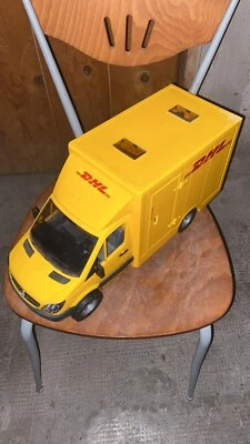 Camion giocattolo DHL - Immagine 1 di 3