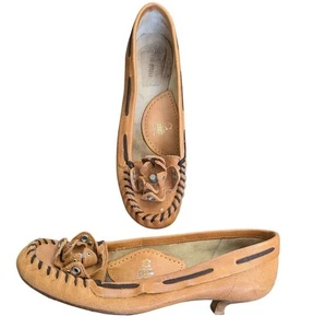 Miu Miu Tan Leather Kitten Heels 38 Moccasin Loafers Floral Bow Made in Italy - Picture 1 of 11