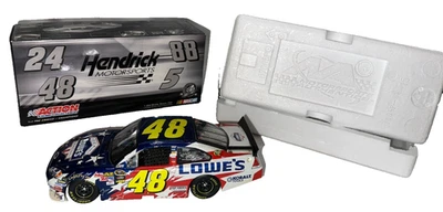 Jimmie Johnson 2010 Lowe's Honoring Our Soldiers 1:24 Diecast-PREOWNED - Image 1 of 4