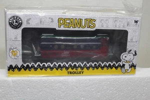 LIONEL #2535170 PEANUTS OPERATING CHRISTMAS TROLLEY - Picture 1 of 2