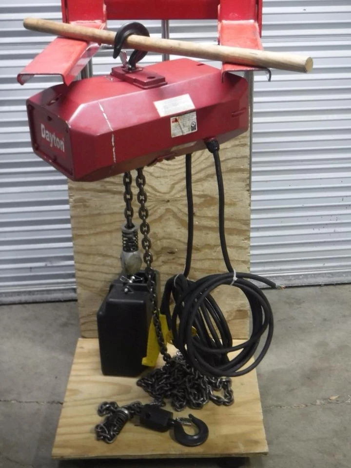 Dayton 452R44 Electric Chain Hoist 2000 lb. Load 20 ft. Lift 115/230 volt - Image 1 of 1