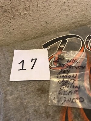 Harley Antigua JD VL Cabeza de Nudillo Cabeza Plana Ul Piñón y Eje de Transmisión Llave Nuevo de Lote Antiguo Foto 1 de 4