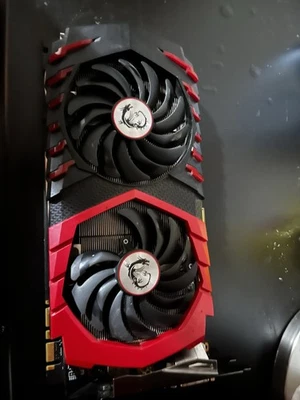 Tarjeta de gráficos MSI GTX 1070 Gaming x 8 GB Foto 1 de 4